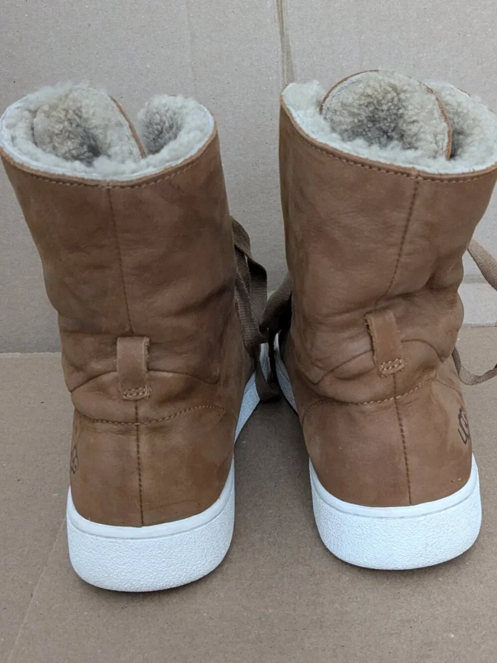 UGG STARLYN FAWN SHEEPSKIN SNEAKER HIGH TOP ANKLE BOOTS SIZE 10 BROWN